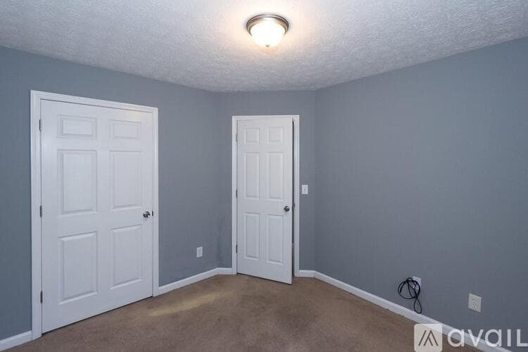 Jackson Apartment: 115 Blake Ave