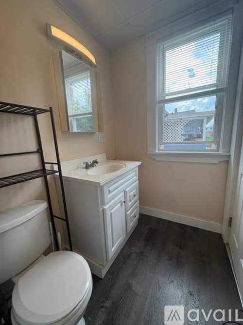 Winthrop Apartment: 20 Coral Avenue