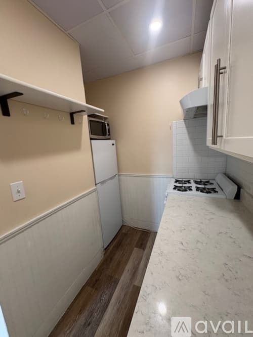 Winthrop Apartment: 20 Coral Avenue