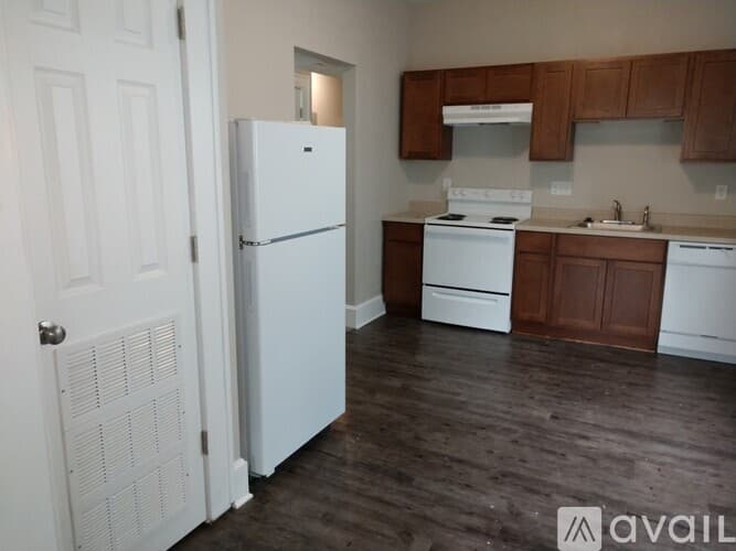 Independence Apartment: 421 N Spring St