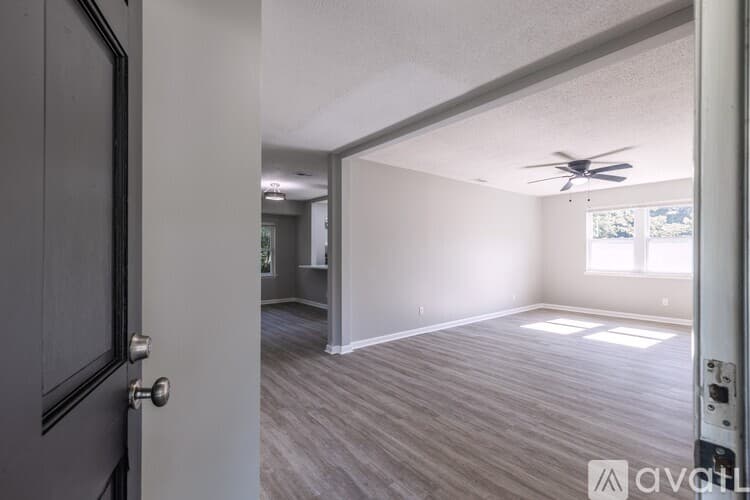Hinesville House: 504 Heritage Dr