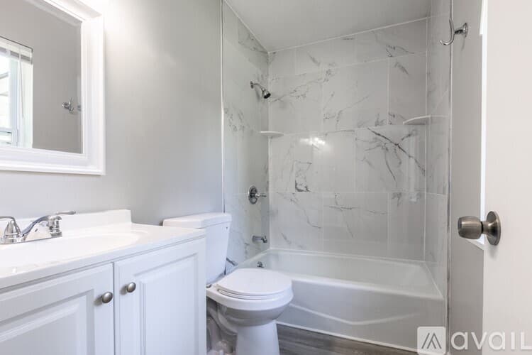 Hinesville House: 504 Heritage Dr