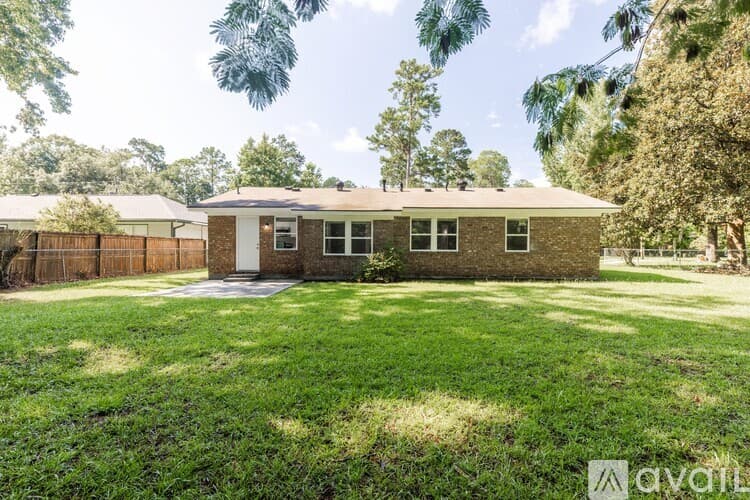 Hinesville House: 504 Heritage Dr