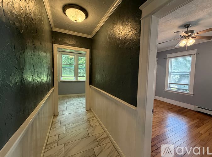 Worcester Apartment: 20 Creston Street