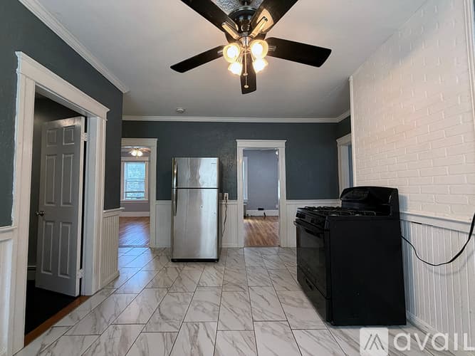 Worcester Apartment: 20 Creston Street