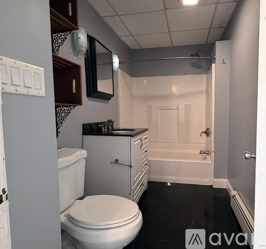 Worcester Apartment: 20 Creston Street