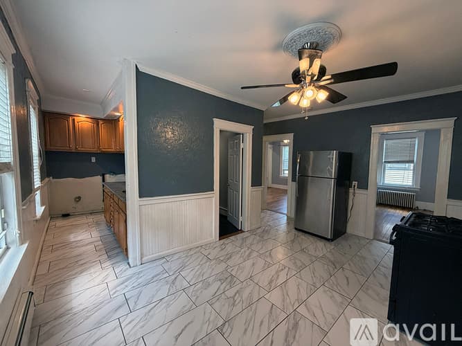 Worcester Apartment: 20 Creston Street