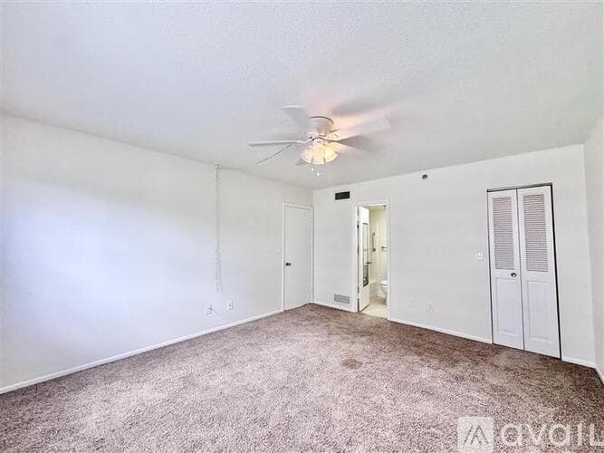 Venice Condo: 244 St Augustine Ave