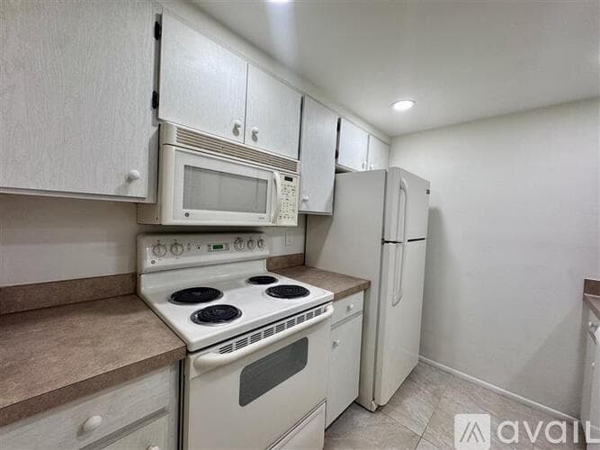 Venice Condo: 244 St Augustine Ave