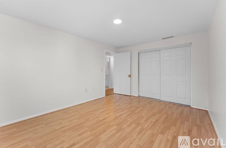 Brockton Apartment: 35 Eagle Ave