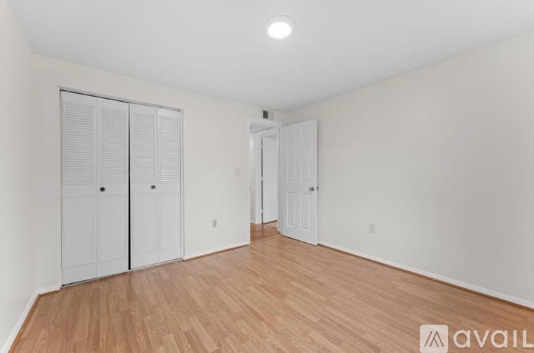 Brockton Apartment: 35 Eagle Ave