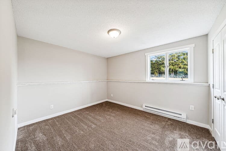 River Falls Apartment: 128 Emory Dr
