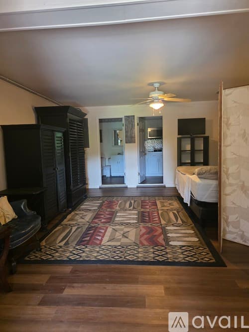 Jacksonville Apartment: 10504 Dexter Drive West