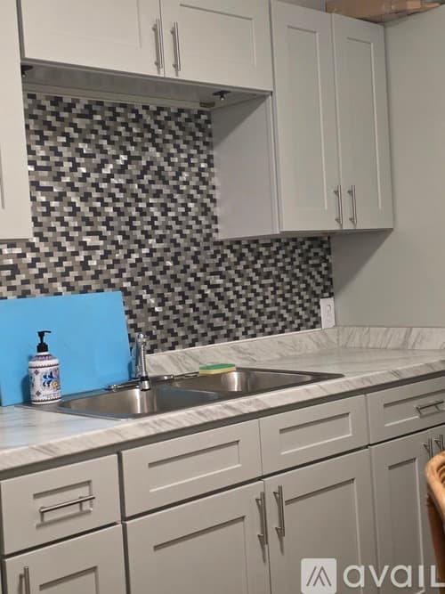 Jacksonville Apartment: 10504 Dexter Drive West