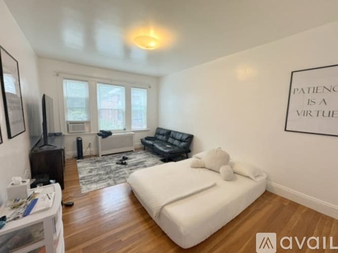 Boston Apartment: 19 Hatherly Rd