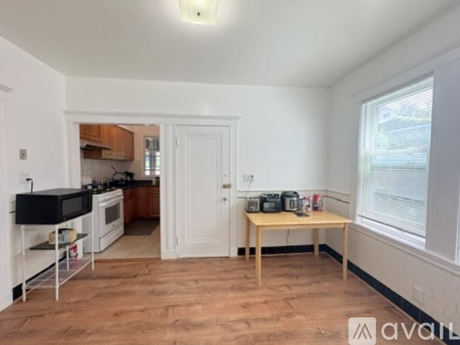 Boston Apartment: 19 Hatherly Rd