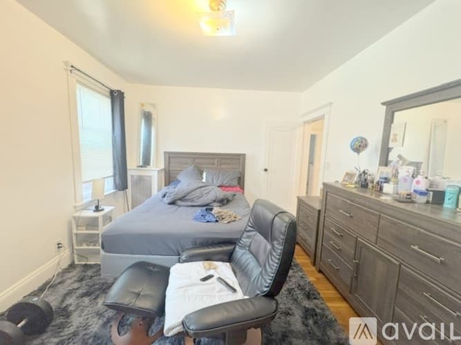 Boston Apartment: 19 Hatherly Rd