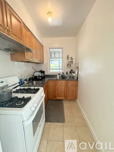Boston Apartment: 19 Hatherly Rd