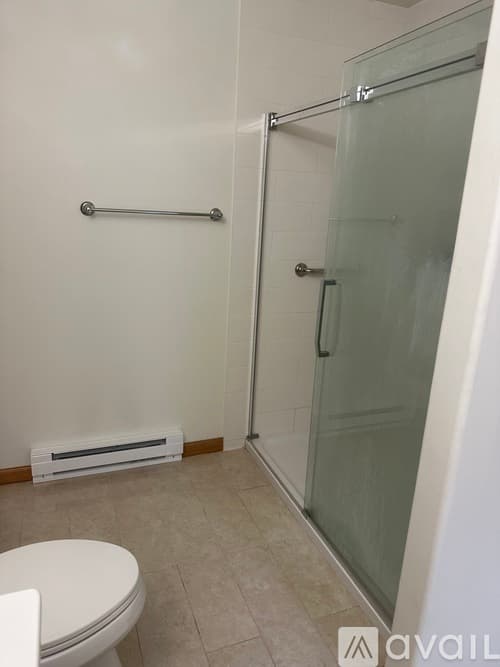 Eau Claire House: 3644 Livingston Lane