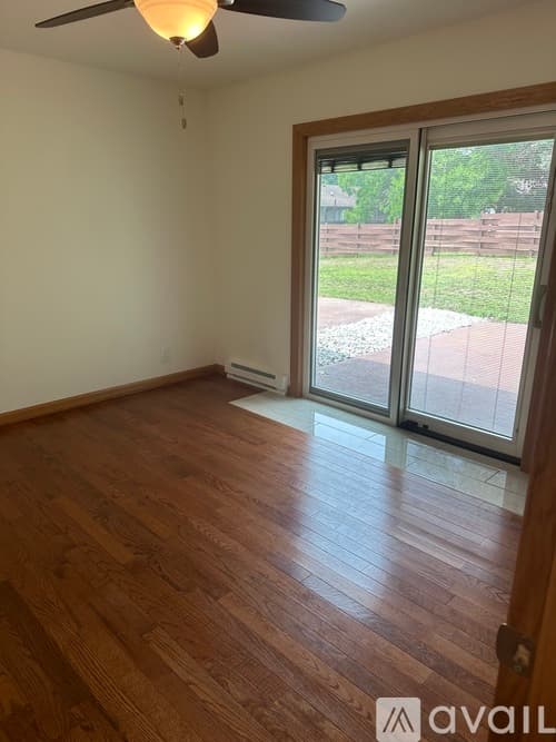 Eau Claire House: 3644 Livingston Lane