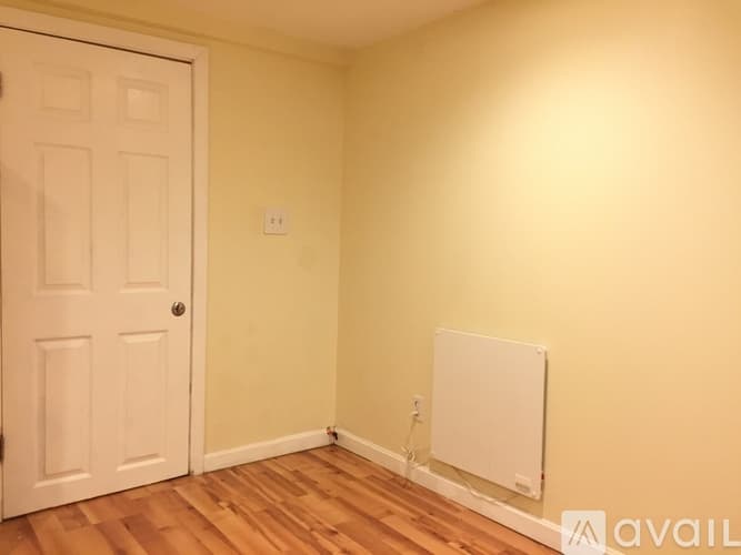 Somerville Apartment: 38 Craigie Street