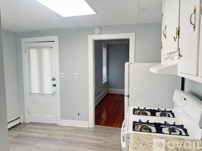 Quincy Apartment: 326 Granite St