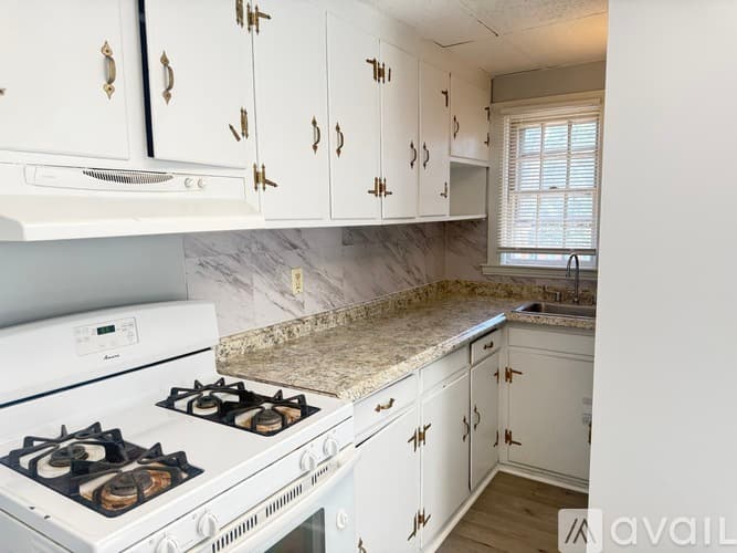 Quincy Apartment: 326 Granite St