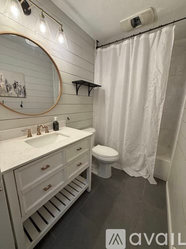 Sioux Falls House: 1505 South Wayland Avenue