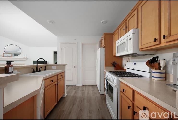 Columbus House: 3953 Rue De Brittany