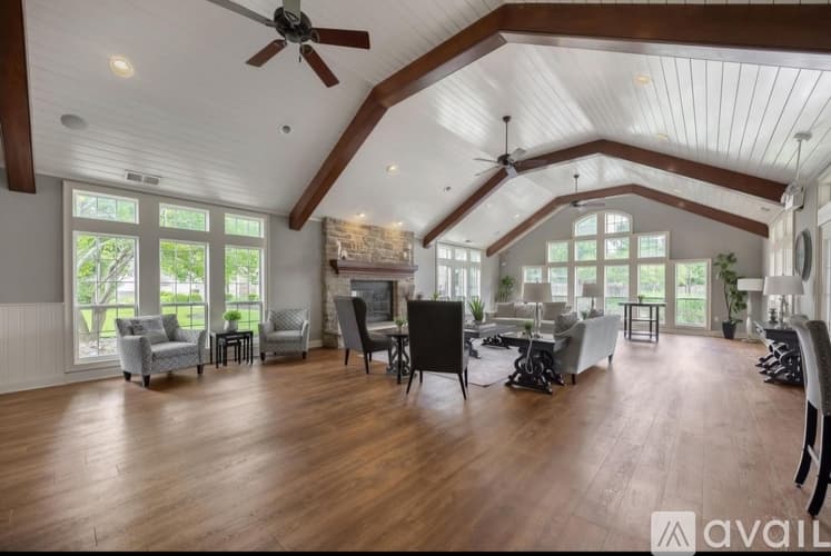 Columbus House: 3953 Rue De Brittany