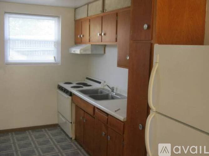 Saint Paul Apartment: 903 Oakdale Avenue