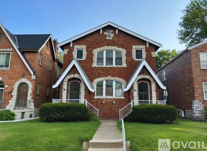 St. Louis Apartment: 3960 Fillmore St