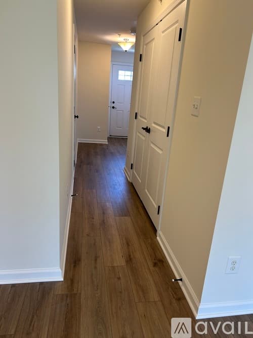 York Townhome: 1280 Rannoch Ln