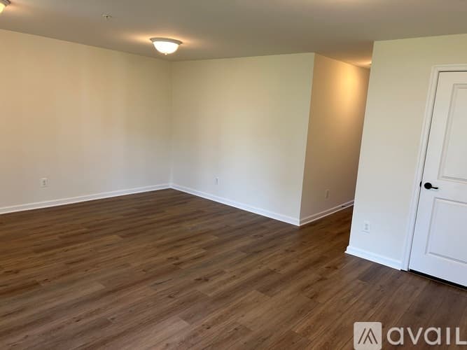 York Townhome: 1280 Rannoch Ln