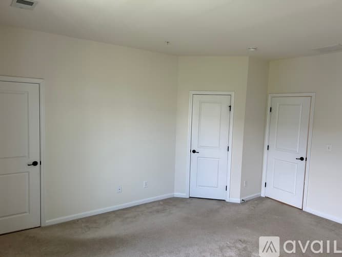 York Townhome: 1280 Rannoch Ln