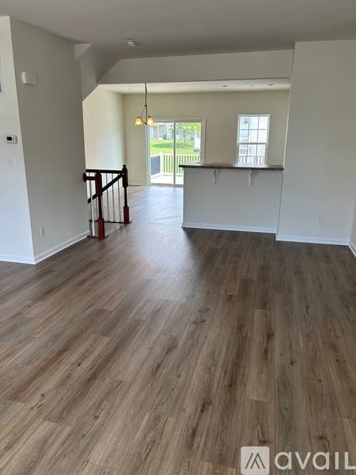 York Townhome: 1280 Rannoch Ln