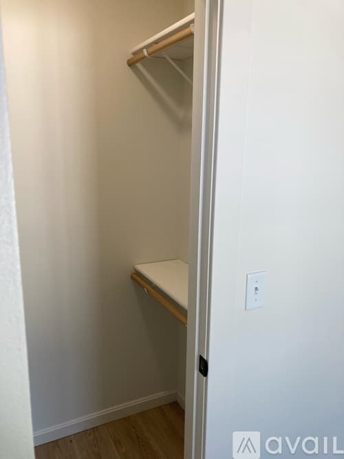 Washington Townhome: 6 NE 14th St