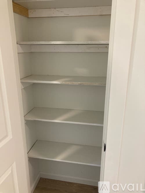 Washington Townhome: 6 NE 14th St