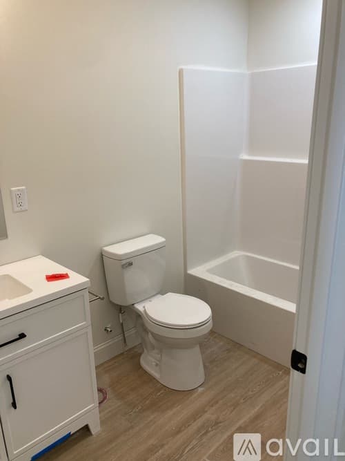 Washington Townhome: 6 NE 14th St