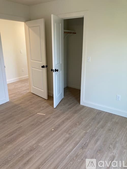 Washington Townhome: 6 NE 14th St