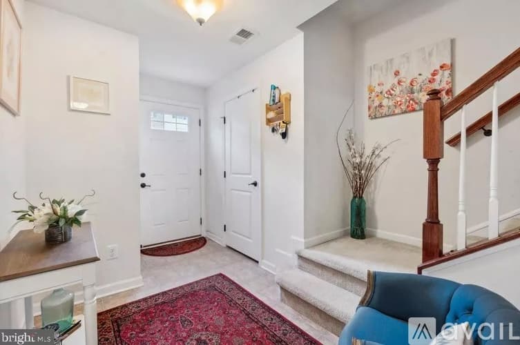 York Townhome: 1280 Rannoch Ln
