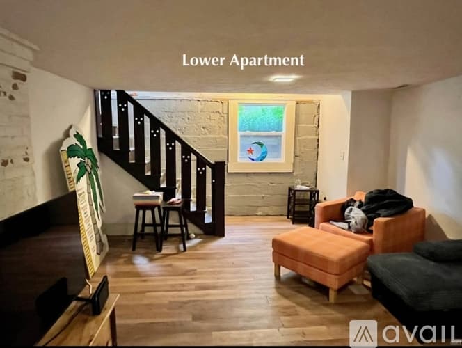 Lafayette Apartment: 715 North St