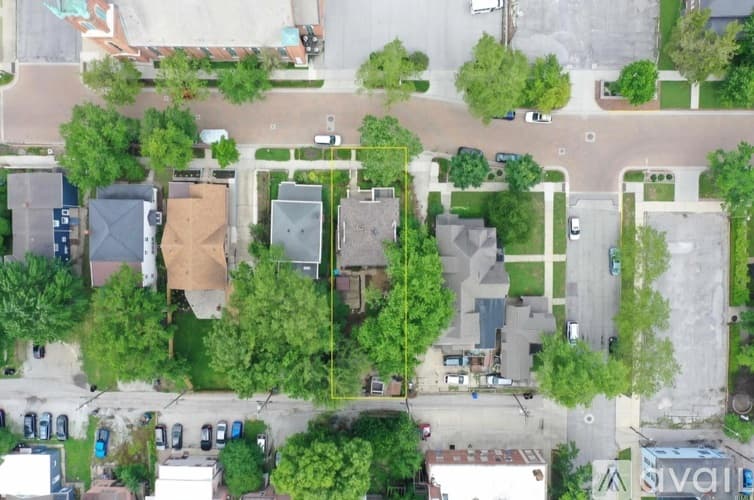 Lafayette Apartment: 715 North St