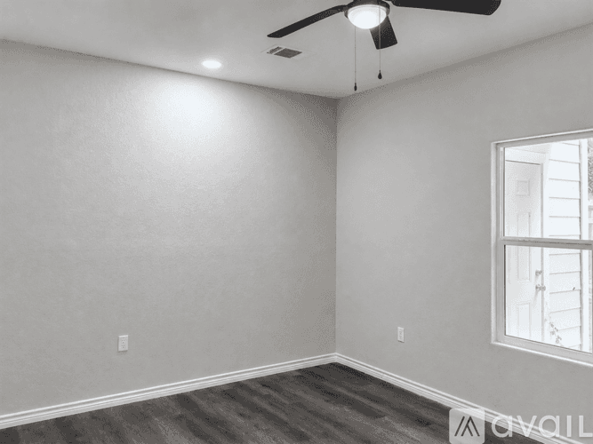 San Antonio Apartment: 7602 Windsor Oaks