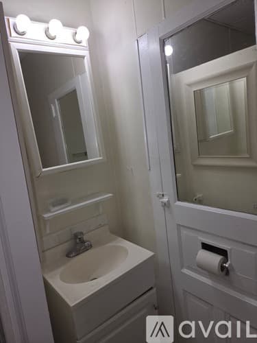 Philadelphia House: 1432 N 62nd St