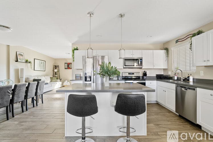 Phoenix House: 3231 East Cambridge Avenue