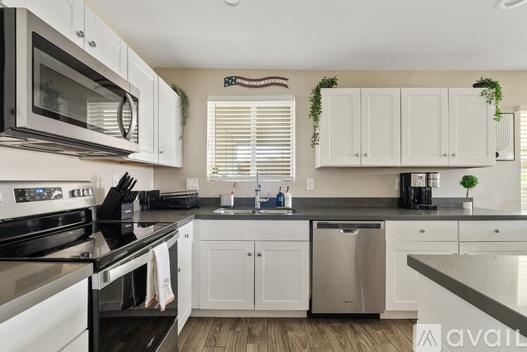 Phoenix House: 3231 East Cambridge Avenue