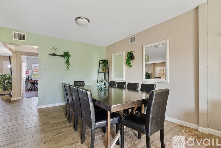 Phoenix House: 3231 East Cambridge Avenue