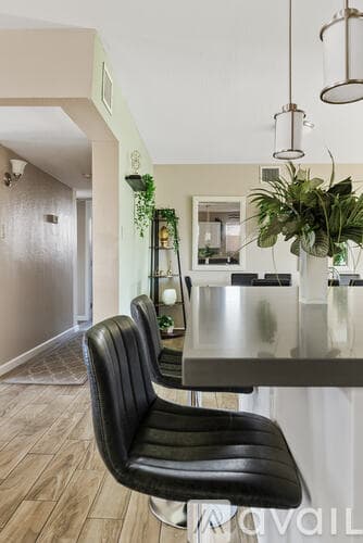 Phoenix House: 3231 East Cambridge Avenue