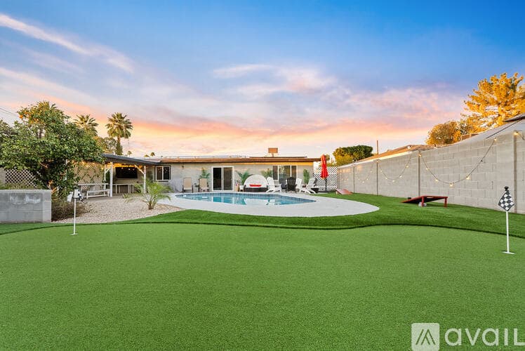 Phoenix House: 3231 East Cambridge Avenue